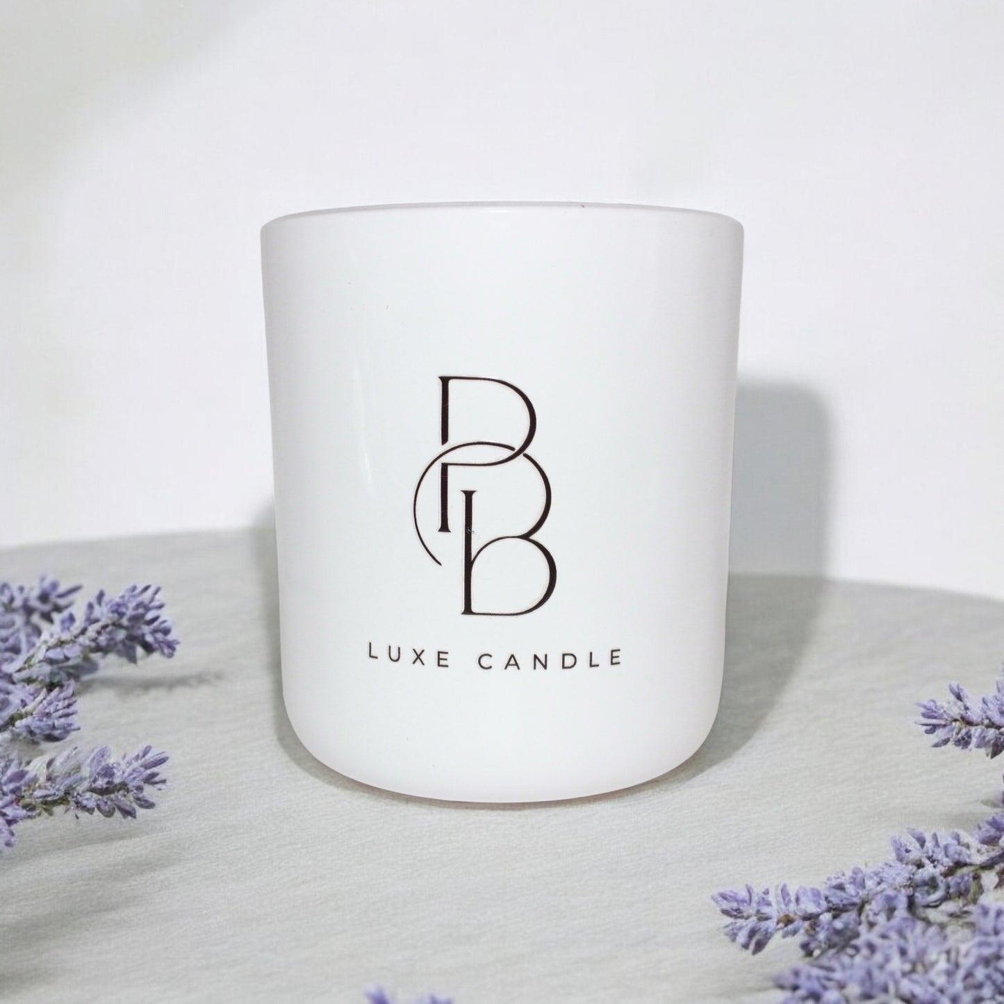 Luxe Candle-Lavender Blooms & Sandalwood